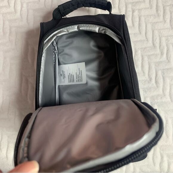 Nike Hyper Pink Insulated Tote Lunch Bag - Picture 4 of 9